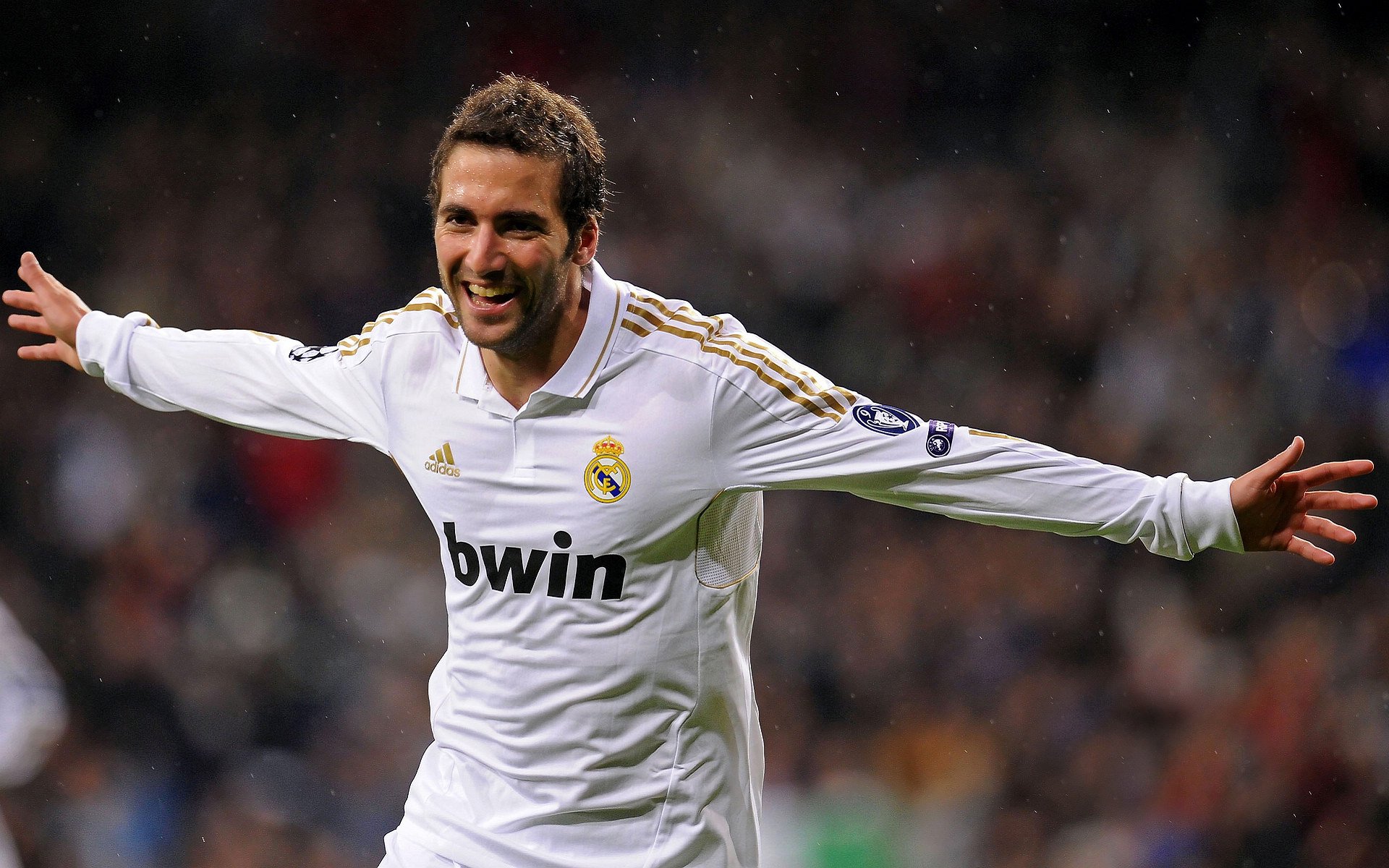 未来联盟：沉浸式虚拟比赛让你“身临其境”