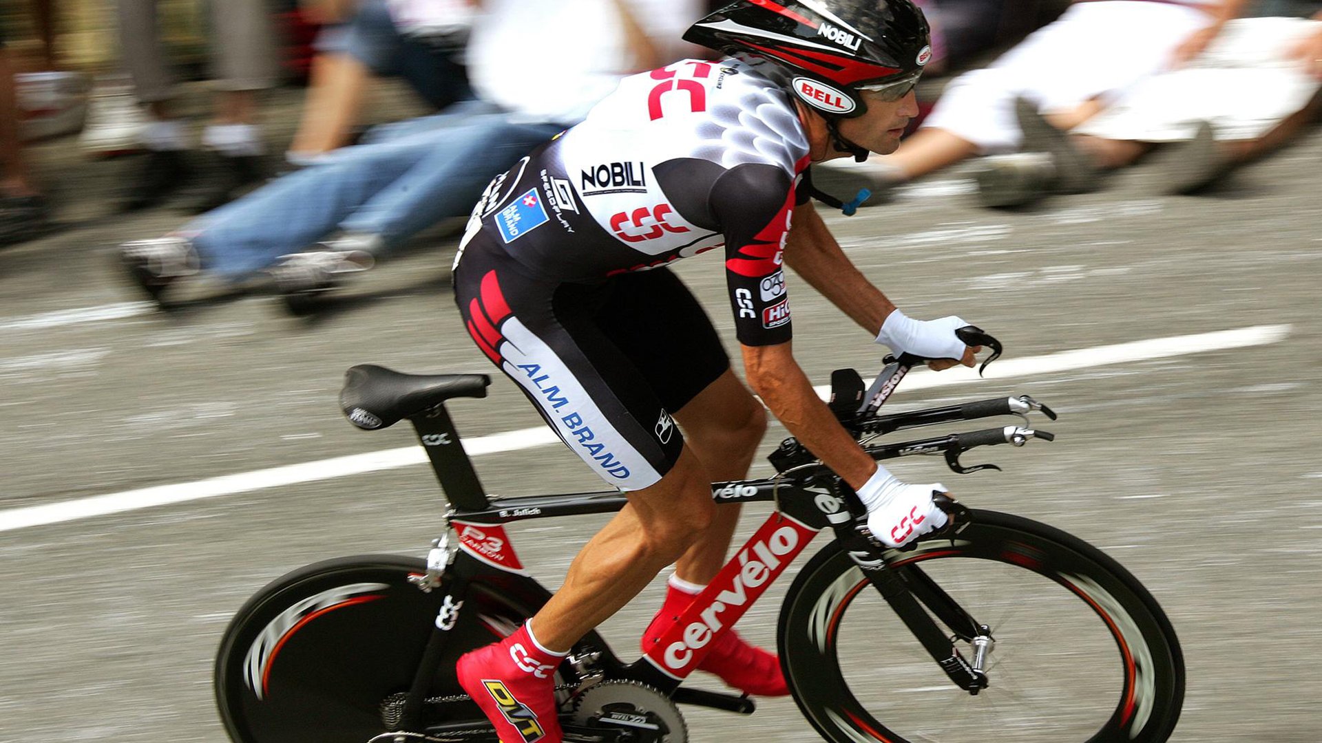 激烈追踪：WRC场外粉丝群的狂热气氛